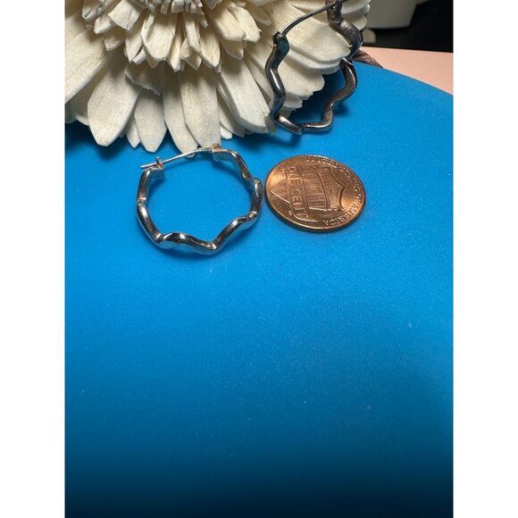 T & CO Tiffany Sterling Zig Zag Hoop Earrings - Picture 1 of 4
